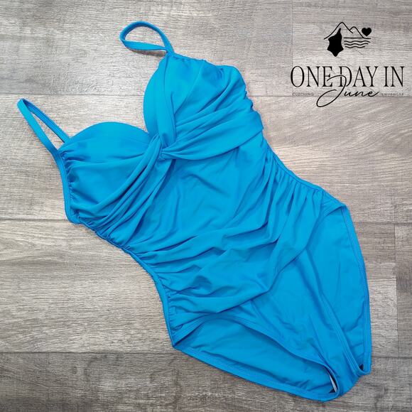 Hilor Molded Cup Twist Front One Piece Swimsuit Size 8 - Picture 1 of 5